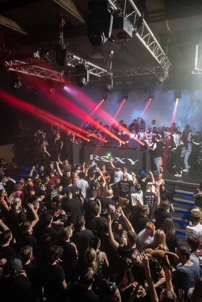 Metrik ovládnul Pražský klub Roxy Prague na Warm-Up párty Let It Roll