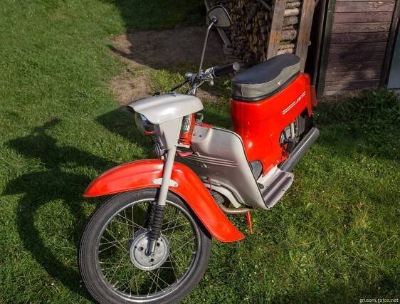 Monografie: Jawa 220 pionýr z roku 1977 – Jawa 50 Pionýr