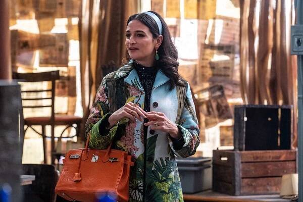 Jenny Slate's 'Punchy' Hèrmes Birkin Bag in It Ends with Us Had Its Own Security Guard on Set (Exclusive)