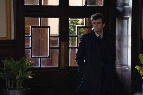 Čtyři svatby a jeden pohřeb - The Winner Takes It All - Z filmu - John Reynolds
