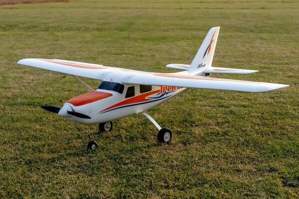 Arrows 1200mm Trekker RTF / PNP
