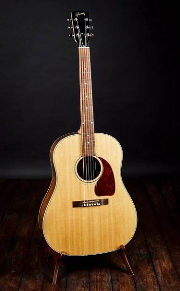 Gibson 2018 J15 Antique Natural