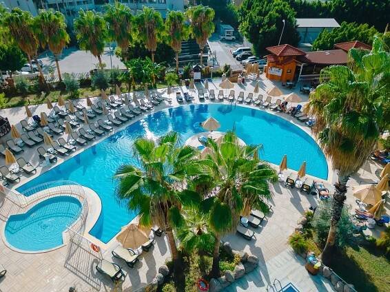 4* hotel v Turecku včetně letenky: all inclusive, bazény, animace pro děti i dospělé