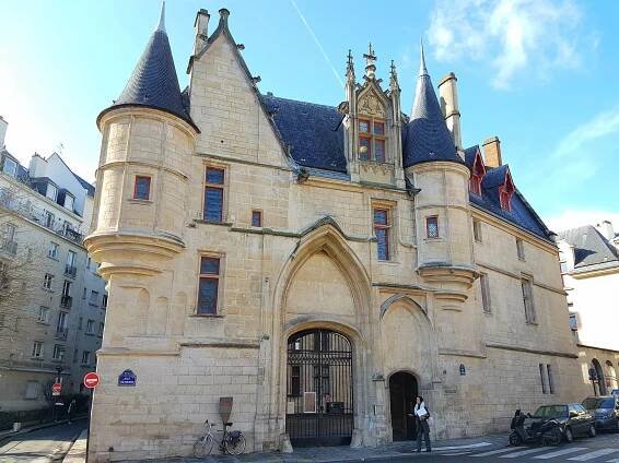 Hotel de Sens
