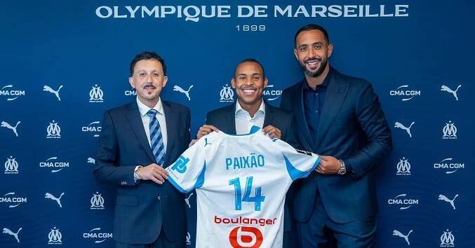 Marseille se plácla přes kapsu, z Feyenoordu přivedla křídelníka Paixaa