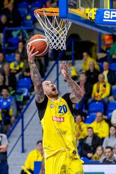 Pekelné drama v Opavě! Pardubice poslal do kolen bojovník Váňa