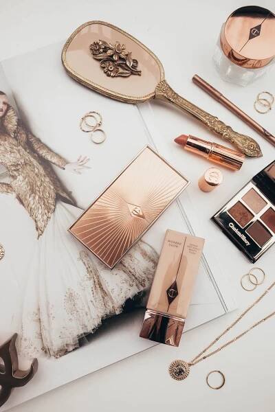Hollywood Glam Makeup: Charlotte Tilbury