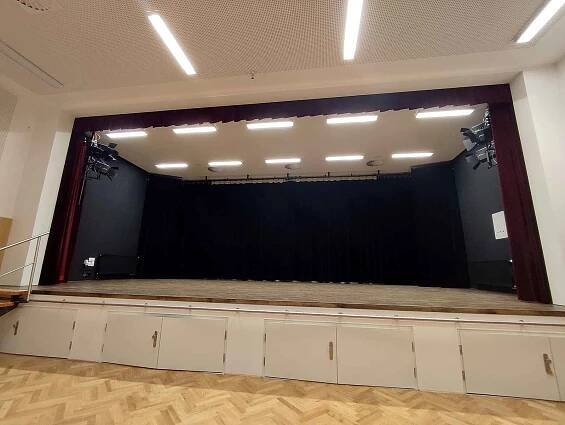 Kino Astra v Jevíčku se proměnilo v moderní kulturní centrum. První návštěvníci se sem podívají v dubnu.