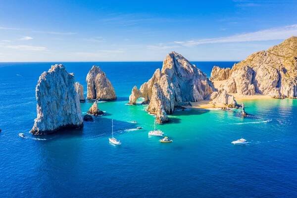Cabo vs Cancun: Which One Is Best for Your Next Vacation?