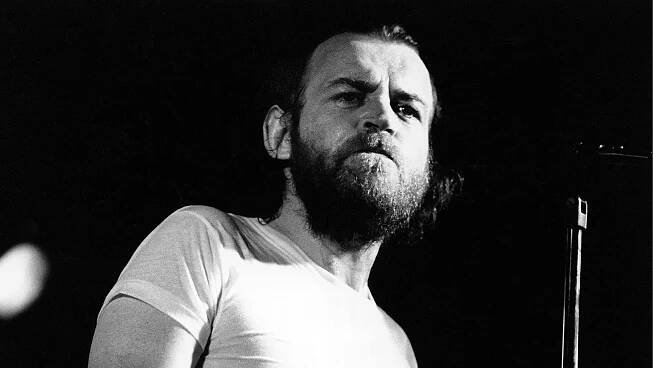 Joe Cocker performing in the early 1980's.  © Gary Gershoff  / MediaPunch/IPX