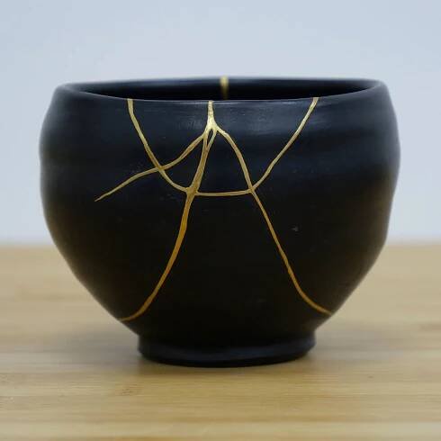 kintsugi-noir-et-or-HD