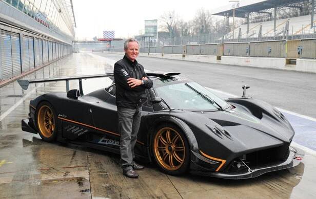 Za nejlepšími supersporty světa stojí perfekcionista, který obětoval vše svému snu