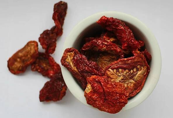 RAJČATA SUŠENÁ NA SLUNCI 500 g PŘÍRODNÍ LAHODNÁ EAN (GTIN) 5904954672564