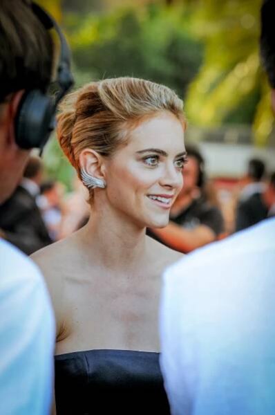 Soubor:Emily Wickersham.jpg – Wikipedie