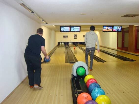 Mikulášský bowling 2015 | Odbor slévárenství