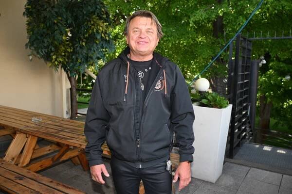 FOTO: Vilém Čok přišel poctít Petra Muka. – stránka 2
