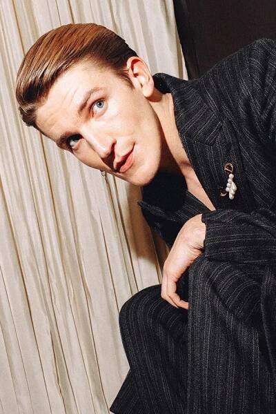For Ewan Mitchell, a red carpet fit is “a lovely challenge”