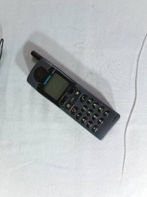 Starý mobilní telefon SIEMENS S10. - Starožitnosti
