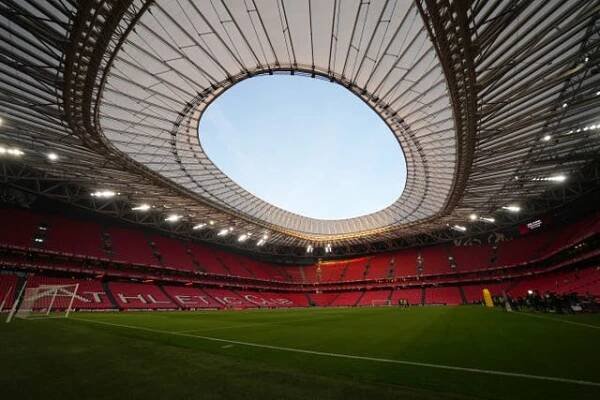  General view inside the stadium prior to the LaLiga Santander match between Athletic Club and Sevilla FC at San Mames Stadium on April 27, 2023 in Bilbao, Spain.