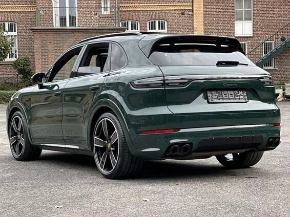 Porsche cayenne 2022