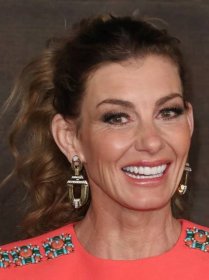 Faith Hill - Singer, Personality, Record Producer