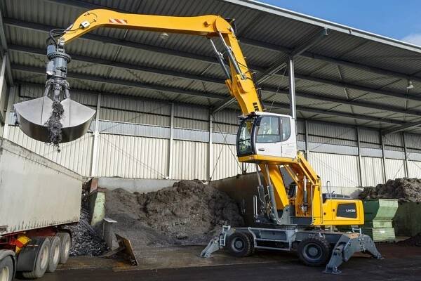 Material Handling Equipment | Liebherr Scrap Handler | PowerScreening