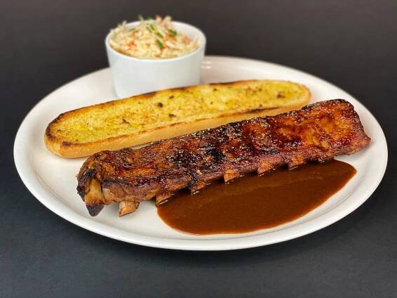 Vepřová krátká BBQ žebírka z pečeně - DOPORUČUJEME - Restaurace Orange Route Protivín