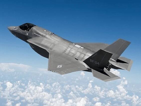 f-35-in-flight-2015