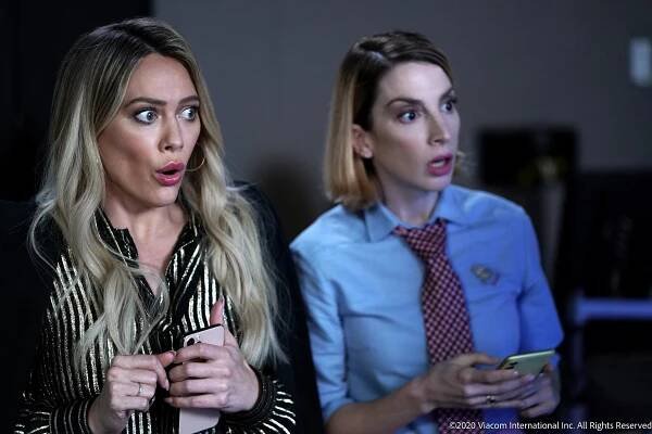Znovu 20 - It's the End of the World, Worm Girl - Z filmu - Hilary Duff, Molly Bernard