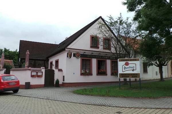 Restaurace Český Dvůr foto 1