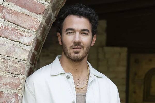 Kevin Jonas reveals he lost 'almost all' his money during Jonas Brothers hiatus: 'I learned how to reevaluate life'
