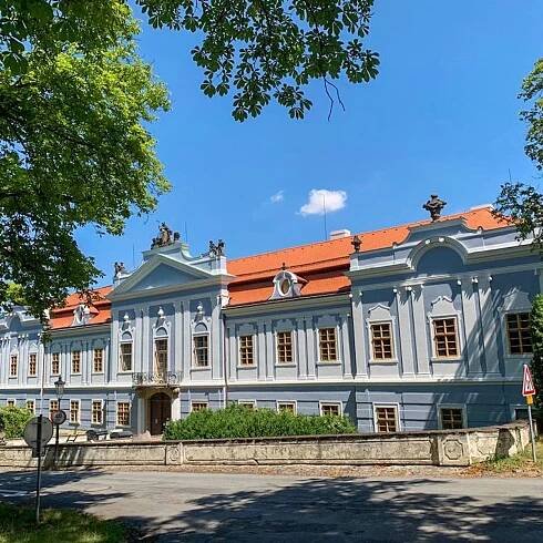 Pandemie dolehla i na majitele památek. Vlastník zámku Peruc ale rozšiřuje záběr