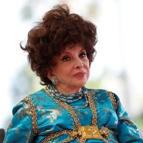 Gina Lollobrigida, post WWII Italian film diva, dies at 95