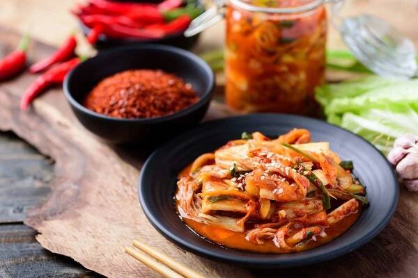 korejské jídlo, zelí kimchi - kimči - stock snímky, obrázky a fotky
