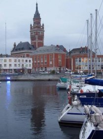Soubor:Dunkerque boats and belfry.JPG – Multimediaexpo.cz