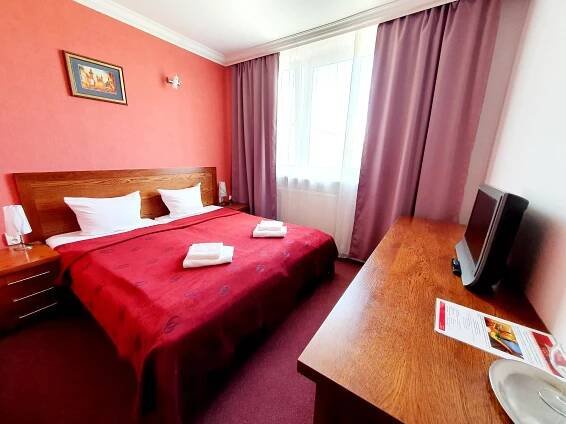 Odpočinek v Praze pro dva: hotel se snídaní a privátním wellness, 2 km od O2 areny