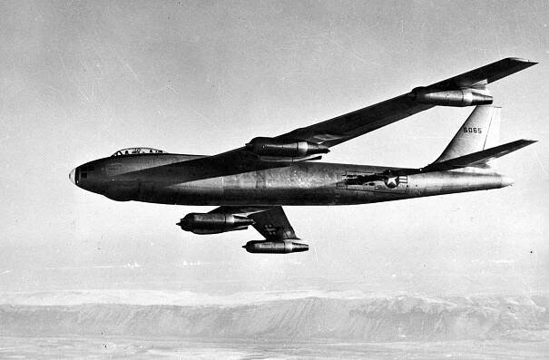 Boeing XB-47 Stratojet : Boeing