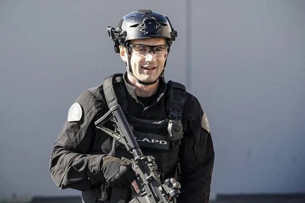 Zbrojnice - Short Fuse - Z filmu - Alex Russell