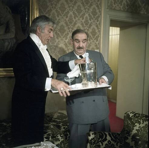 Johannes Heesters, Fritz Eckhardt - Hallo - Hotel Sacher... Portier! - Z filmu