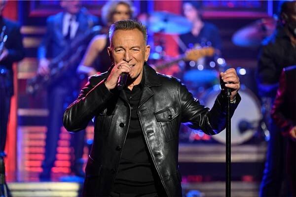 These are the 22 biggest classic rock tours in 2023. We found tickets.