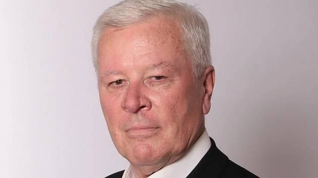 PhDr. Josef Skála, CSc.: Krize, válka a vlastní zájem
