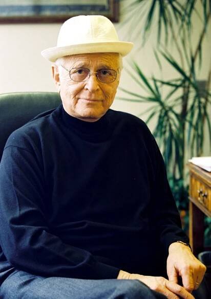 Norman Lear, iconic TV sitcom and movie producer, dies at 101