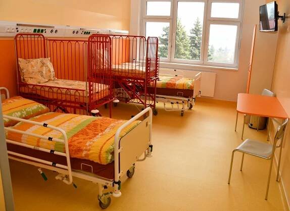 JIŽNÍ ČECHY: Malí pacienti v táborské nemocnici dostanou v březnu nové oddělení za 77 milionů KčZa krásnější Vimperk