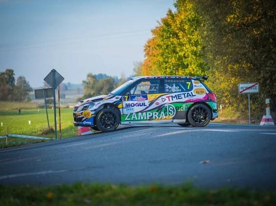 Trněný ovládl Rallye Klatovy, favorizovaný Pech do cíle nedojel