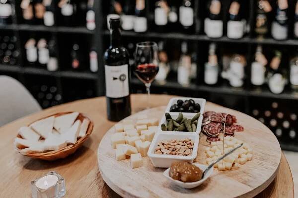 Řízená degustace francouzských vín včetně tapas