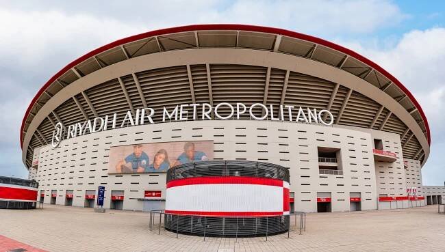 Real Madrid má problémy s organizovaním koncertov na Štadióne Santiaga Bernabéua, profituje z toho konkurenčn