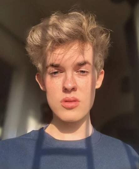 Zemřel youtuber Majo Seman.