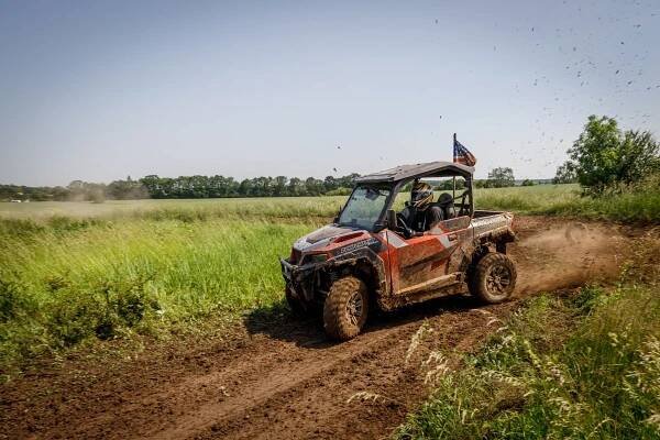 polaris-general-1000- (5) - auto-mania.cz