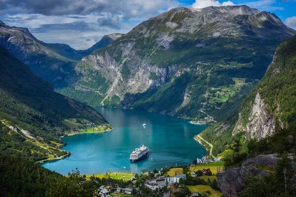 NORSKO - LEGENDÁRNÍ FJORDY A VYHLÍDKY