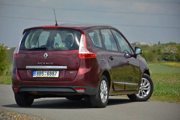 Renault Scénic? Možná nejlepší MPV na trhu ojetin, jen vybírejte obezřetně a dodržujte několik zásad